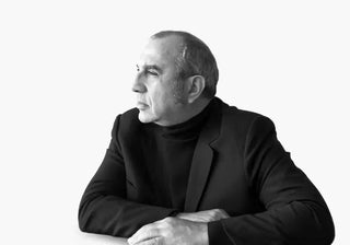 Discover Stefano Giovannoni’s world for Qeeboo: playful kids furniture, sculptural lamps, pet-friendly design, and iconic home accessories. Buy now on SHOPDECOR®