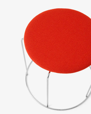 &Tradition Wire stool in stainless steel with magnetic upholstered cushion