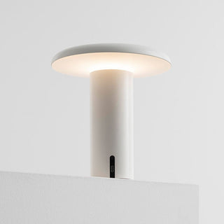 Artemide Takku LED portable table lamp Artemide Takku Varnished White - Buy now on ShopDecor - Discover the best products by ARTEMIDE design