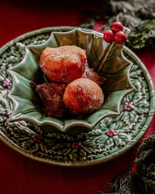 Bordallo Pinheiro Holly/Azevinho charger plate - Buy now on ShopDecor - Discover the best products by BORDALLO PINHEIRO design