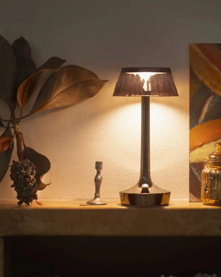 Lámpara de mesa portátil Flos Bon Jour Unplugged LED con corona