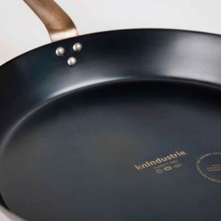 KnIndustrie K7 Lyonnaise Pan diam. 28 cm. - 11.81 in. - black with bronze handle - Buy now on ShopDecor - Discover the best products by KNINDUSTRIE design