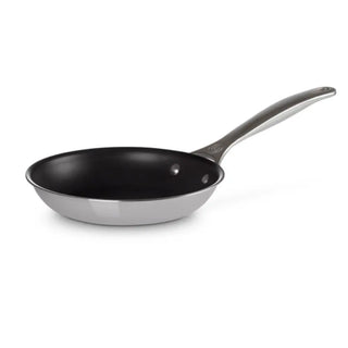 Le Creuset Signature Stainless Steel shallow non-stick frying pan 20 cm - 8 in - Buy now on ShopDecor - Discover the best products by LE CREUSET design