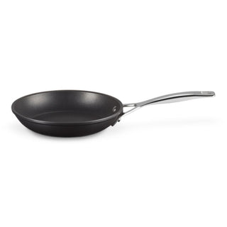 Le Creuset Toughened Non-Stick shallow frying pan 20 cm - Buy now on ShopDecor - Discover the best products by LECREUSET design