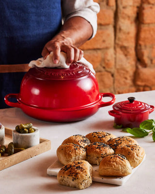 Le Creuset Cast Iron bread oven diam. 24 cm. - Buy now on ShopDecor - Discover the best products by LE CREUSET design