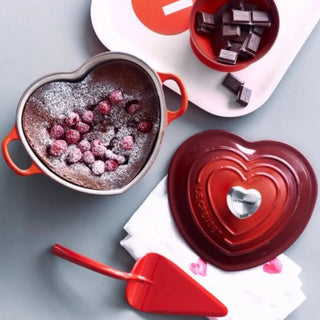 Le Creuset cast iron heart casserole with heart shaped knob diam. 20 cm. - Buy now on ShopDecor - Discover the best products by LE CREUSET design