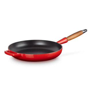 Le Creuset Signature cast iron classic frying pan with wooden handle Le Creuset Cerise - Buy now on ShopDecor - Discover the best products by LE CREUSET design