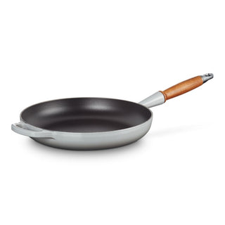 Le Creuset Signature cast iron classic frying pan with wooden handle - Buy now on ShopDecor - Discover the best products by LE CREUSET design