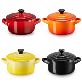 Le Creuset Stoneware set of 4 petite casseroles diam. 10 cm. Le Creuset Fire & Flame - Buy now on ShopDecor - Discover the best products by LE CREUSET design