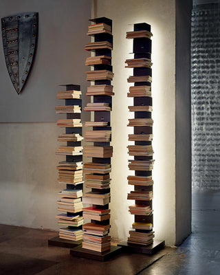 Opinion Ciatti Ptolomeo Luce vertical bookcase with LED lighting - Buy now on ShopDecor - Discover the best products by OPINION CIATTI design