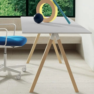 طاولة Pedrali Arki-Desk Wood ARKW7 بسطح من صفائح الخشب الصلب