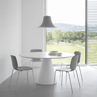 Pedrali Babila 2730 chair with white steel legs and tecnopolymer shell