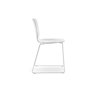 Pedrali Babila 2740 chair with steel sled base and technopolymer shell