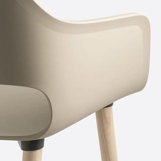 Pedrali Babila 2755 armchair with ash legs and polypropylene shell