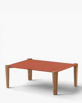 Pedrali Fibra FBRT coffee table with teak legs and aluminium tabletop