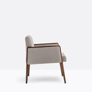 Pedrali Jil 521 upholstered lounge chair with oak wood frame
