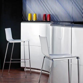 Pedrali Kuadra stool with technopolymer shell and round steel frame