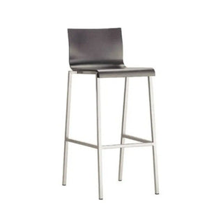 Pedrali Kuadra stool with oak shell and square steel frame