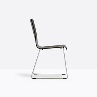 Pedrali Kuadra 1328 chair with oak shell and steel sled frame