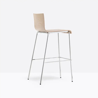 Pedrali Kuadra stool with oak shell and round steel frame