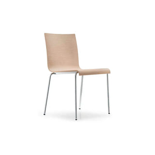 Pedrali Kuadra XL 2413 chair with oak shell and round steel frame