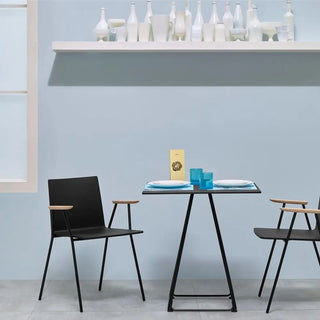 Pedrali Lunar 5440 table with steel base