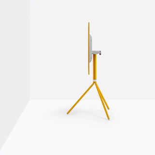 Pedrali Nolita 5453T steel table with 3-spokes base and mechanism for folding top
