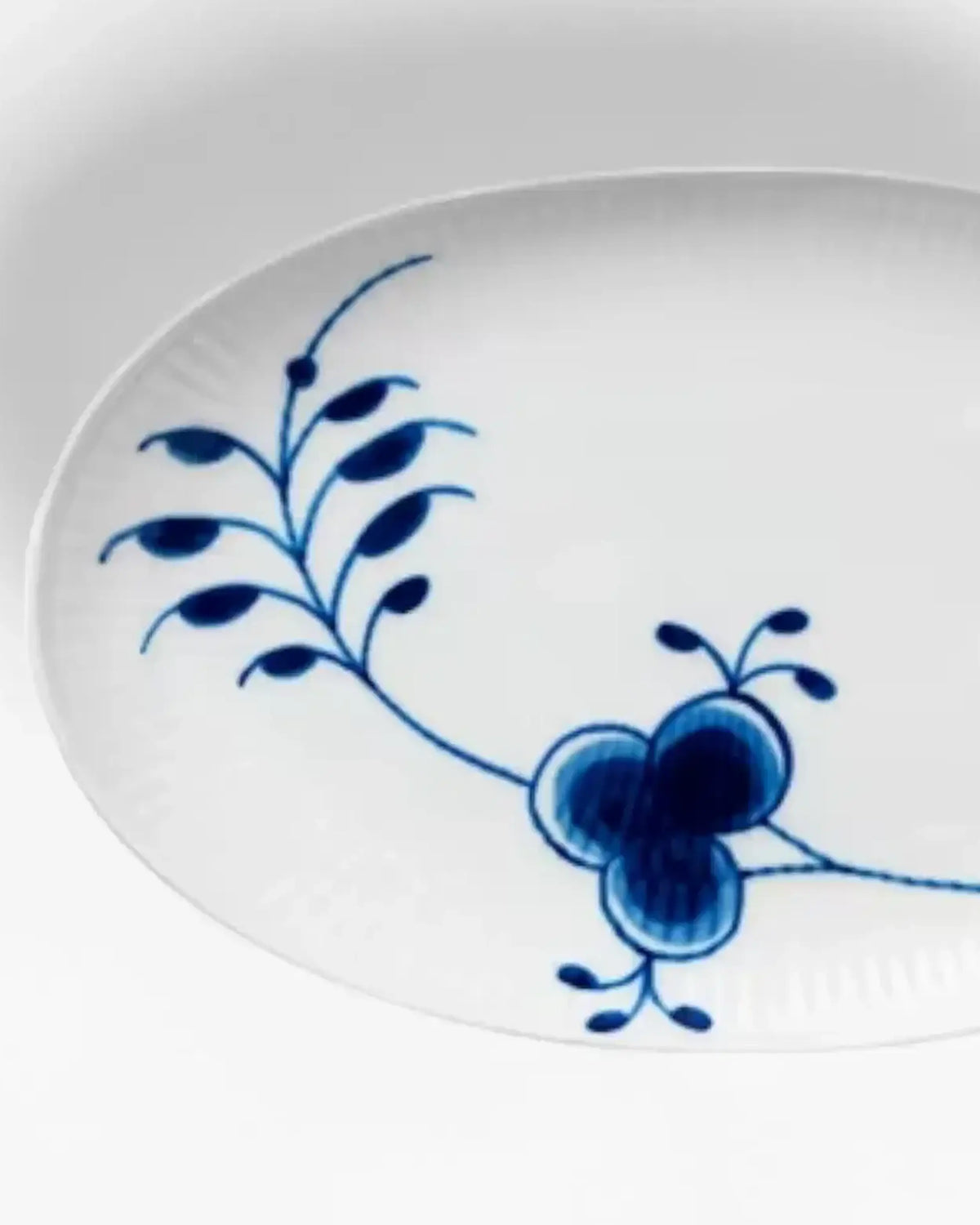   Blue Fluted Mega 楕円皿 royal-copenhagen-fluted-mega-