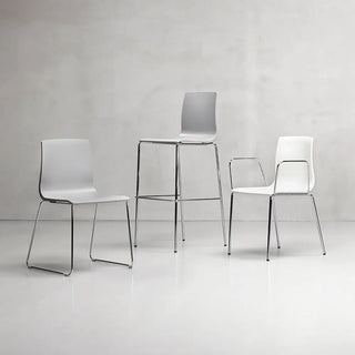 Scab Alice 2677 chair with technopolymer shell and steel sled base
