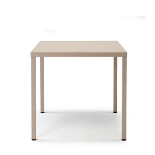 Scab Summer table in powder-coated steel