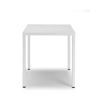 Scab Summer table in powder-coated steel