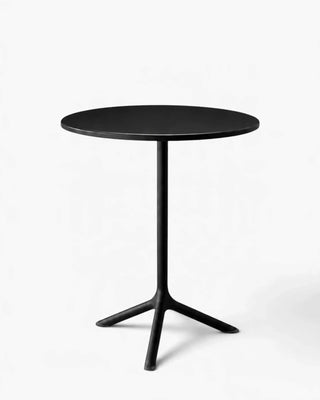 Scab Tripé Fixed 5002 three-star steel table base with steel top