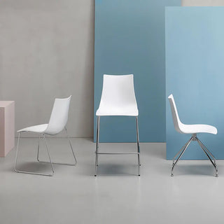 Scab Zebra Antishock 2274 chair with polycarbonate shell and steel sled base