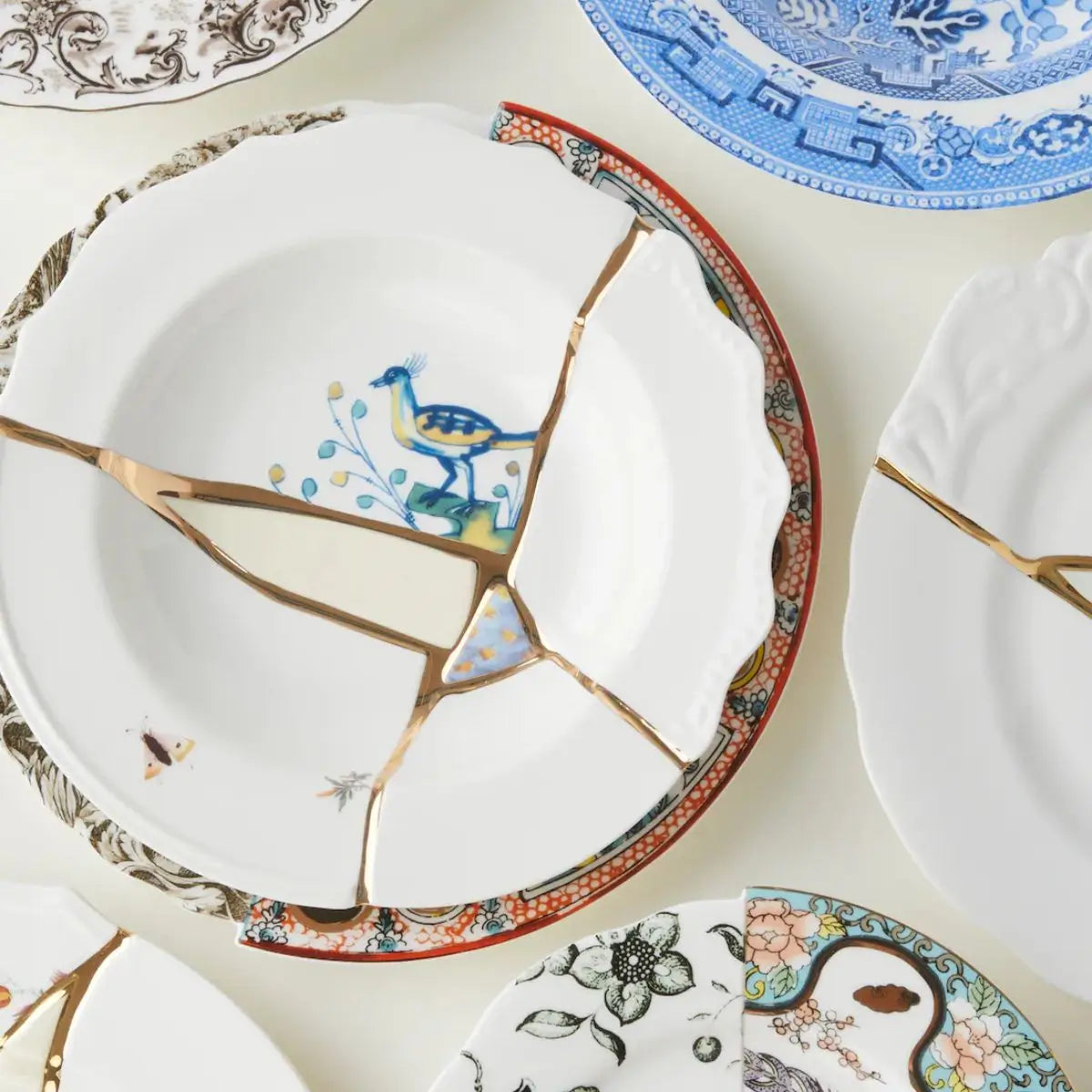 Seletti 金継ぎスーププレート（磁器製／24カラットゴールド）