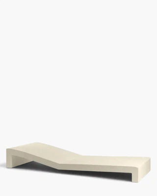 Vondom Jut sun lounger in polyethylene