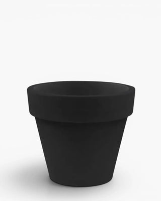 Vondom Maceta Planter vase in polyethylene