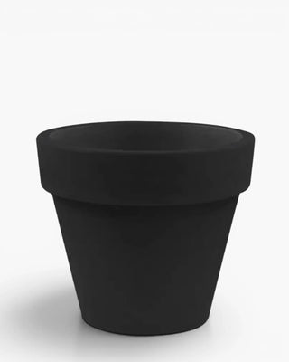 Vondom Maceta Planter vase in polyethylene