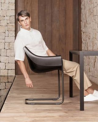 Vondom Manta Cantilever armchair with polypropylene seat and powder-coated metal cantilever base - Buy now on ShopDecor - Discover the best products by VONDOM design