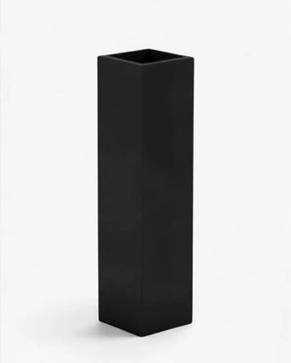 Vondom Cubo Torre Cuadrada Planter vase in polyethylene