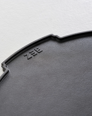 Zee Bengal plancha in cast iron for Koro barbecue - Buy now on ShopDecor - Discover the best products by ZEE design