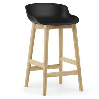 Normann Copenhagen Hyg oak bar stool with polypropylene seat h. 65 cm. Normann Copenhagen Hyg Black - Buy now on ShopDecor - Discover the best products by NORMANN COPENHAGEN design