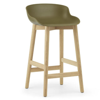 Normann Copenhagen Hyg oak bar stool with polypropylene seat h. 65 cm. Normann Copenhagen Hyg Olive - Buy now on ShopDecor - Discover the best products by NORMANN COPENHAGEN design