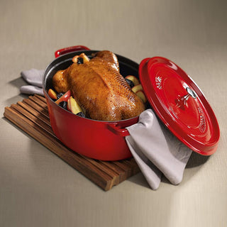 Staub Oval Cocotte cast iron pot 37 cm - Buy now on ShopDecor - Discover the best products by STAUB design