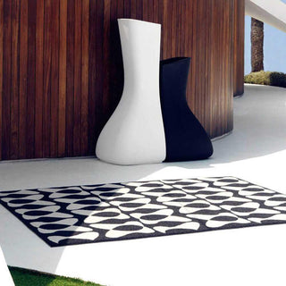 Vondom Noma Mellizas vase h.130 cm white by Javier Mariscal - Buy now on ShopDecor - Discover the best products by VONDOM design
