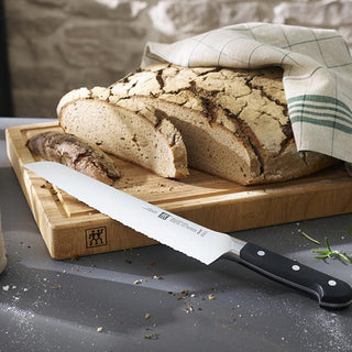 Zwilling Professional "S" Bread Knife 20 cm - Buy now on ShopDecor - Discover the best products by ZWILLING design